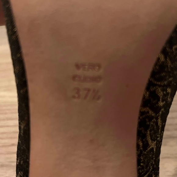 Jean-Michel Cazabat Women’s High Heel Pumps Black Gold Lace Pointed Toe 37.5/7.5 - Picture 7 of 7